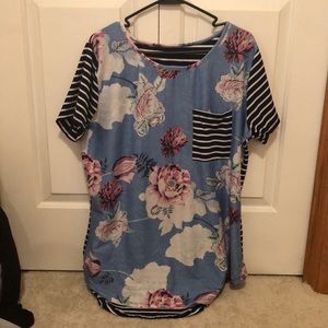 floral/striped T-shirt